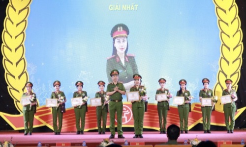 Lan tỏa hình ảnh “Nữ Cảnh sát khu vực tài năng Công an Thủ đô” trong lòng Nhân dân