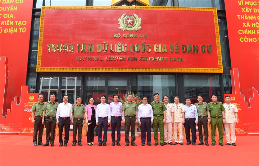 Thủ tướng Phạm Minh Chính cùng Lãnh đạo Bộ Công an và các đại biểu dự Hội nghị