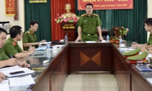 Cục Cảnh sát quản lý hành chính về trật tự xã hội kiểm tra việc thực hiện Đề án 06 và Dịch vụ công trực tuyến tại Công an phường Nhân Chính, Quận Thanh Xuân, Thành phố Hà Nội