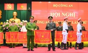 Phát huy truyền thống Đơn vị Anh hùng lực lượng vũ trang Nhân dân, Cục Cảnh sát quản lý hành chính về trật tự xã hội vinh dự được tặng Cờ Thi đua của Chính phủ nước Cộng hòa xã hội chủ nghĩa Việt Nam