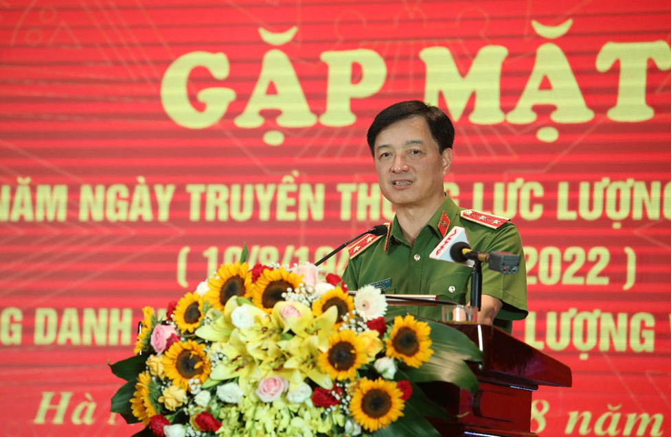 Thứ trưởng Nguyễn Duy Ngọc phát biểu tại buổi Gặp mặt