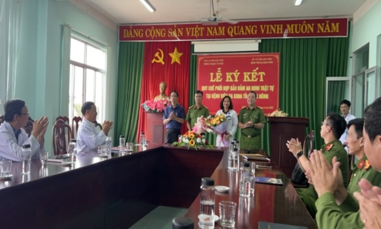 Công an Đắk Nông và Bệnh viện đa khoa tỉnh tổ chức Lễ ký kết quy chế phối hợp bảo đảm an ninh trật tự