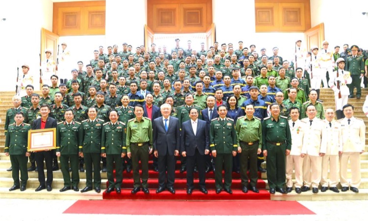 Tô thắm thêm hình ảnh Quân đội nhân dân, Công an nhân dân vì nước quên thân, vì dân phục vụ