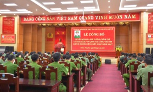 Trao bằng Tổ quốc ghi công cho thân nhân Liệt sĩ, Thượng sĩ Nguyễn Ngọc Minh Nhật