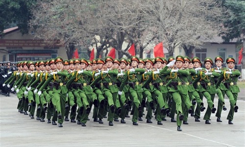 Sửa đổi, bổ sung 10 luật về quản lý hành chính liên quan đến hoạt động, chức năng, nhiệm vụ của lực lượng Công an nhân dân để phù hợp với định hướng, kết quả sắp xếp tổ chức bộ máy nhà nước