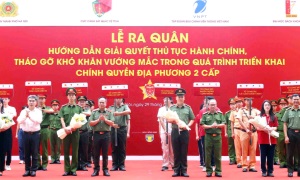 Lễ ra quân hướng dẫn thủ tục hành chính, tháo gỡ những khó khăn vướng mắc trong quá trình triển khai chính quyền địa phương 2 cấp tại địa bàn Thủ đô Hà Nội