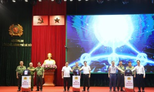 Lễ phát động Phong trào “Bình dân học vụ số” trong tại Công an thành phố Hà Nội