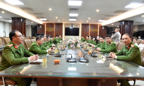 Cục Cảnh sát Quản lý hành chính về trật tự xã hội tăng cường kiểm tra, xử lý vi phạm về pháo trong đêm giao thừa