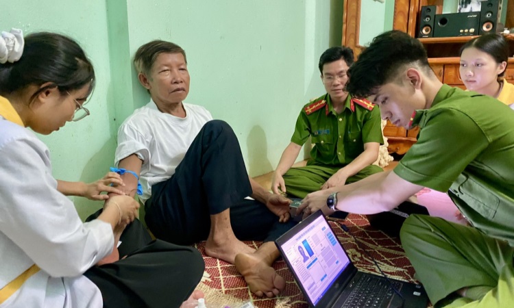 CHIỀU 30 TẾT – NHỮNG NGƯỜI GIỮ MÙA XUÂN BÌNH YÊN