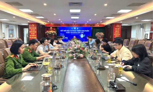 Cục Cảnh sát QLHC về TTXH gặp gỡ các đội đạt giải Cuộc thi Data for Life mùa 3 năm 2025, định hướng phát triển sản phẩm sau cuộc thi