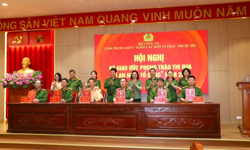 Cụm thi đua số 5 - Khối các đơn vị trực thuộc Bộ ký giao ước thi đua “Vì an ninh Tổ quốc" năm 2026