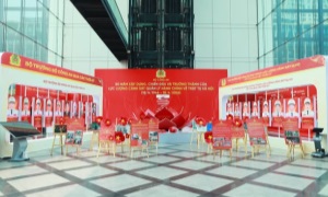 Triển lãm kỷ niệm 80 năm Ngày truyền thống lực lượng Cảnh sát QLHC về TTXH