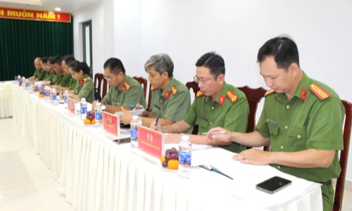 Cục Cảnh sát QLHC về TTXH và Công an tỉnh An Giang đẩy mạnh phòng ngừa, đấu tranh với tội phạm, vi phạm pháp luật về vũ khí, vật liệu nổ, công cụ hỗ trợ