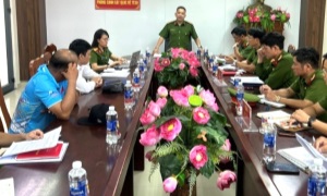CỤC CẢNH SÁT QLHC VỀ TTXH LÀM VIỆC VỚI MỐT SỐ PHÒNG NGHIỆP VỤ CÔNG AN THÀNH PHỐ ĐÀ NẴNG VÀ ĐẠI DIỆN BAN TỔ CHỨC ĐỂ PHỐI HỢP NẮM TÌNH HÌNH, KẾT QUẢ THỰC HIỆN CÔNG TÁC ĐẢM BẢO AN NINH, AN TOÀN PHÒNG, CHỐNG CHÁY, NỔ PHỤC VỤ LỄ HỘI PHÁO HOA QUỐC TẾ ĐÀ NẴNG NĂM 2026