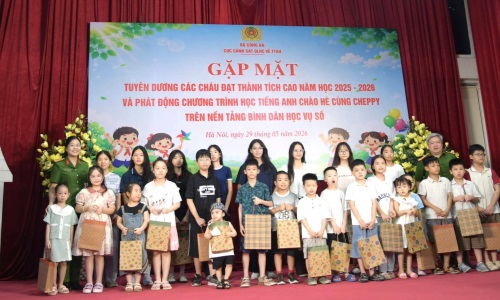 Cục Cảnh sát QLHC về TTXH tuyên dương con cán bộ, chiến sĩ tiêu biểu và phát động chương trình học tiếng Anh chào hè năm 2026