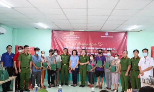 LAN TỎA “HÀNH TRÌNH NHÂN ÁI-LAN TỎA YÊU THƯƠNG” TẠI BỆNH VIỆN PHẠM NGỌC THẠCH