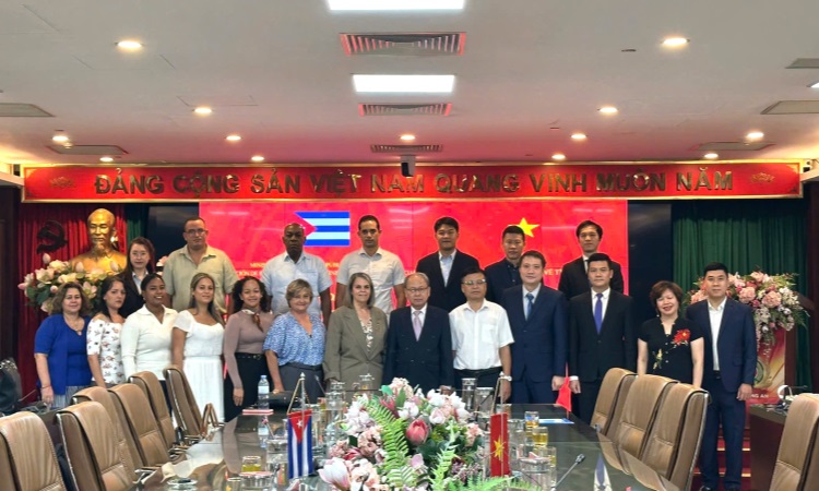 CỤC CẢNH SÁT QLHC VỀ TTXH CHIA SẺ KINH NGHIỆM ỨNG DỤNG DỮ LIỆU DÂN CƯ, KẾT NỐI VÀ ĐỒNG BỘ DỮ LIỆU VỚI ĐOÀN CÔNG TÁC CUBA